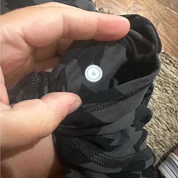 Lululemon invigorate high rise crop - Picture 3 of 7